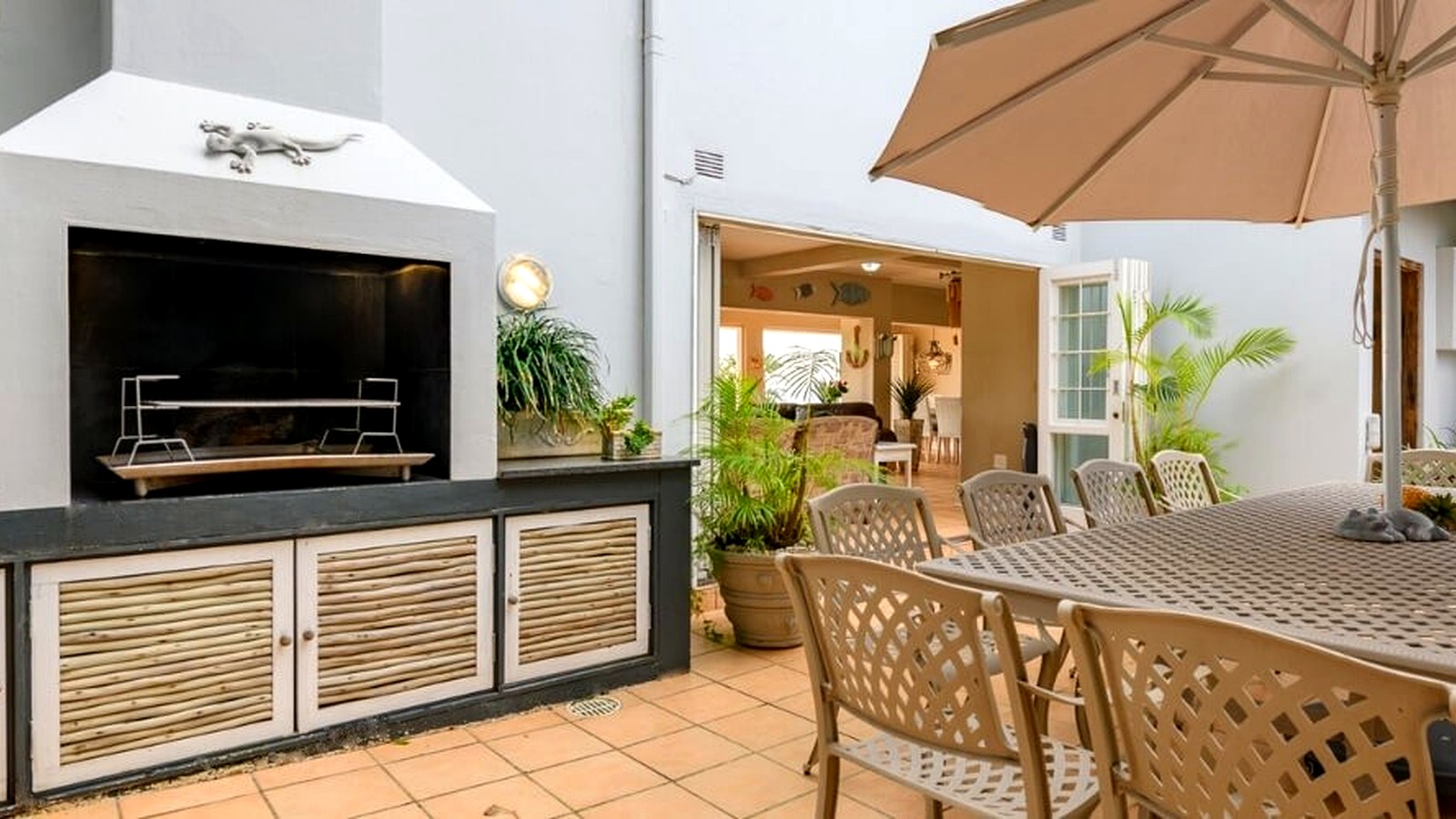 Outdoor braai area